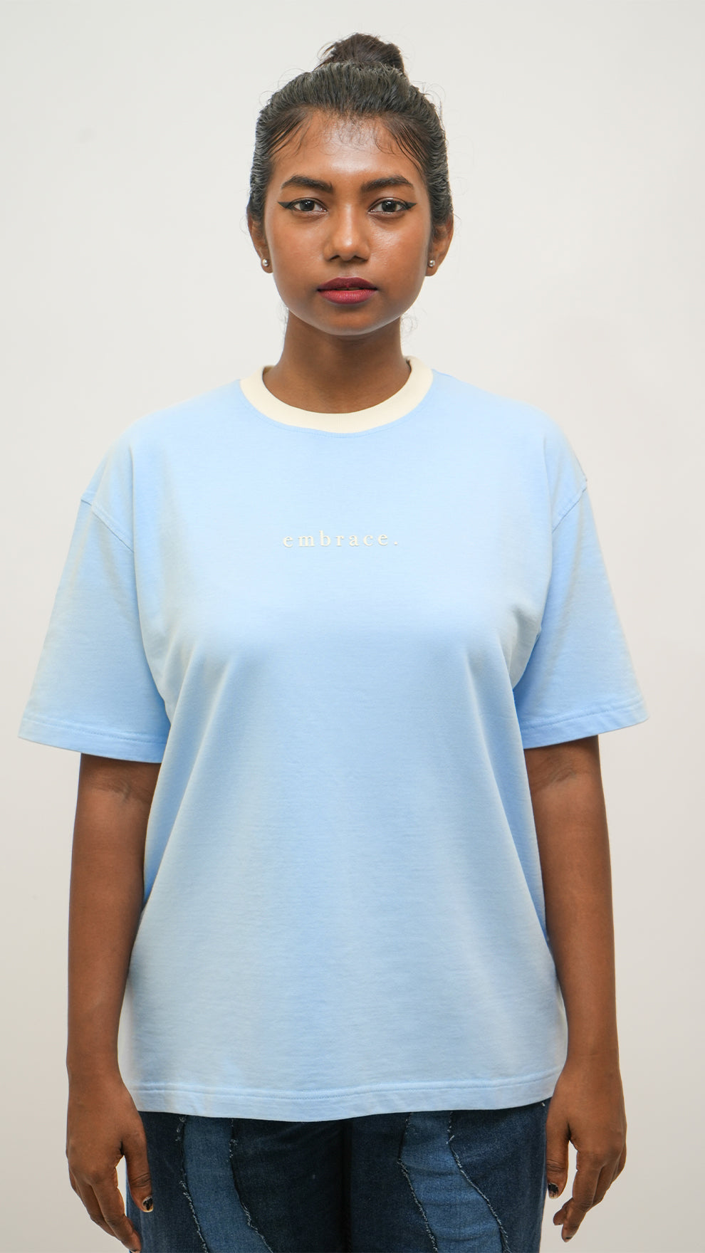 Embrace - Omphalodes & Ivory