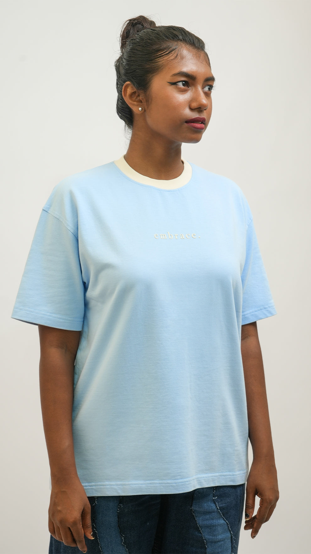 Embrace - Omphalodes & Ivory