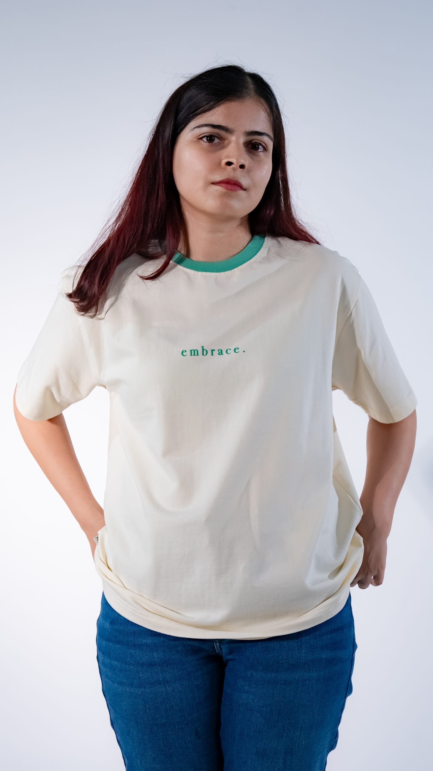 Embrace - Ivory & Mantis