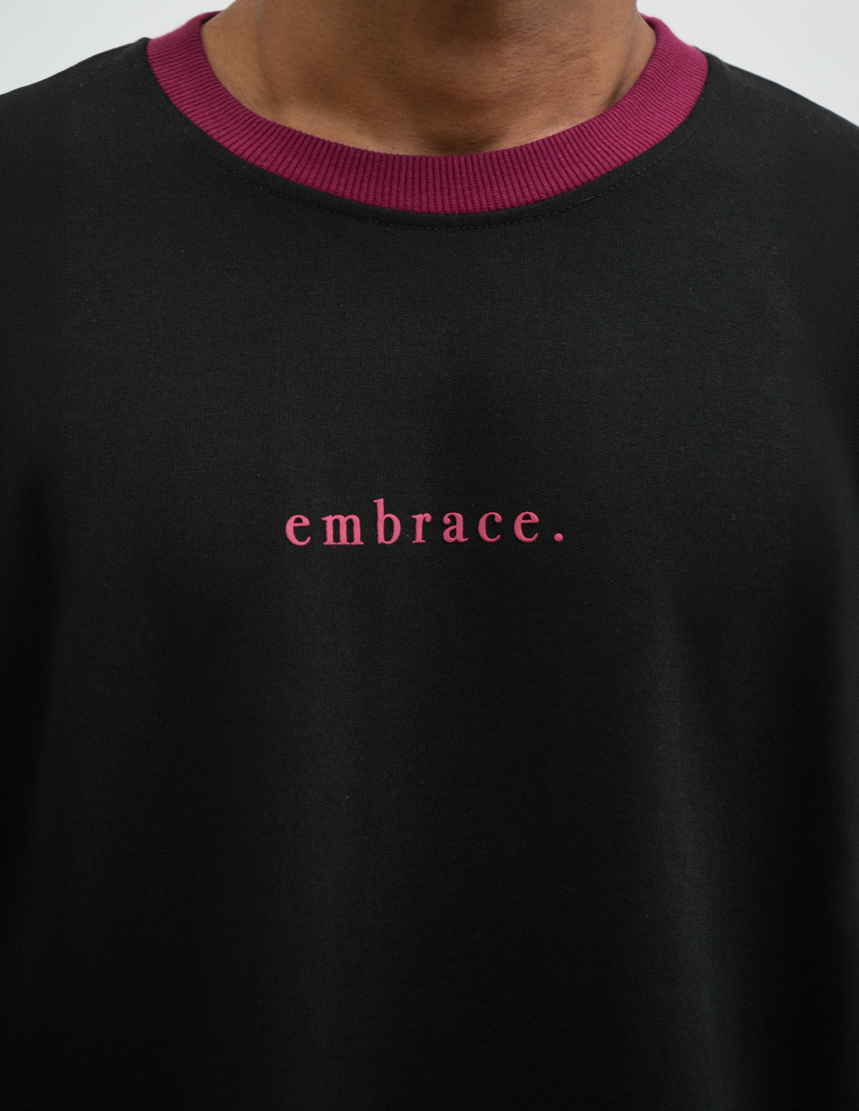 Embrace - Noir & Berry