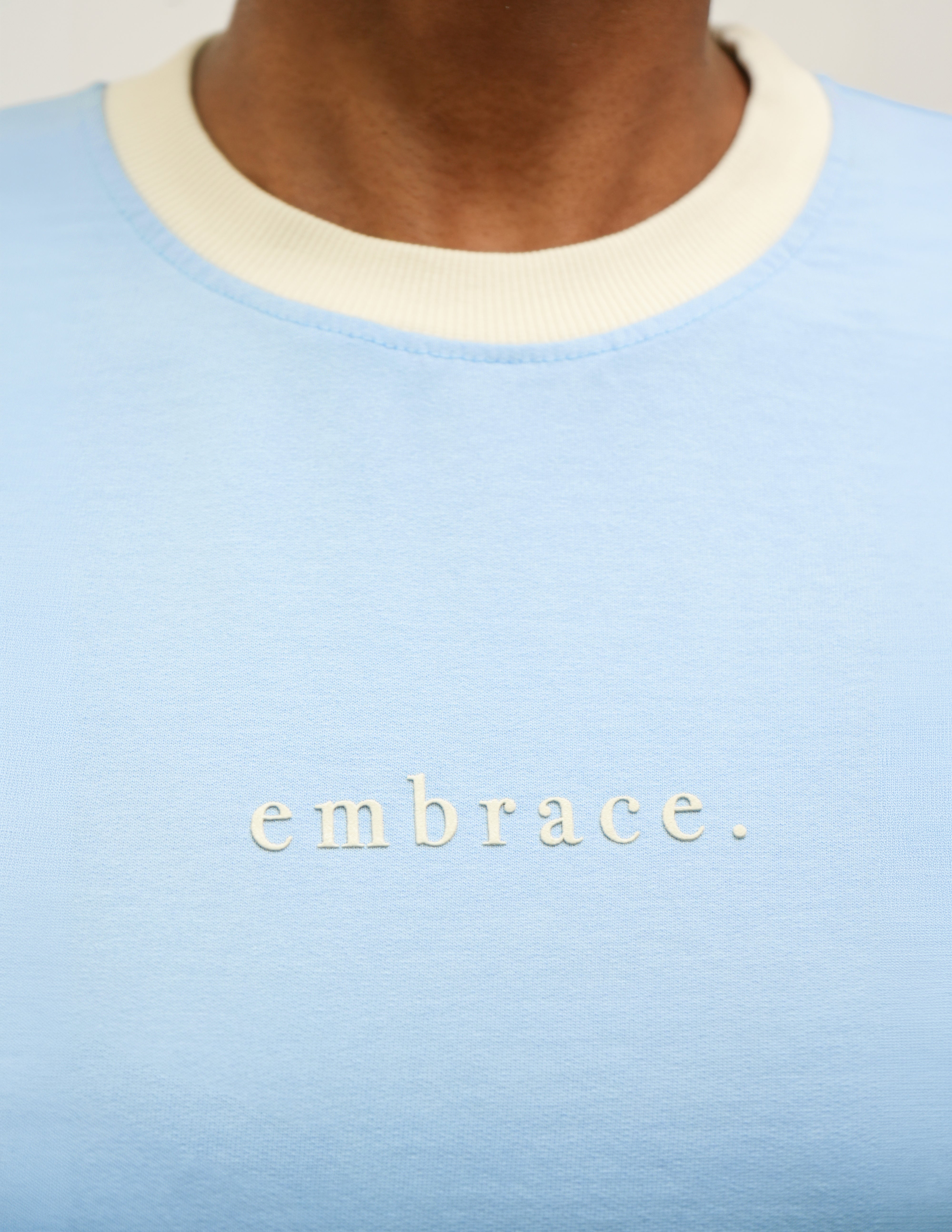 Embrace - Omphalodes & Ivory