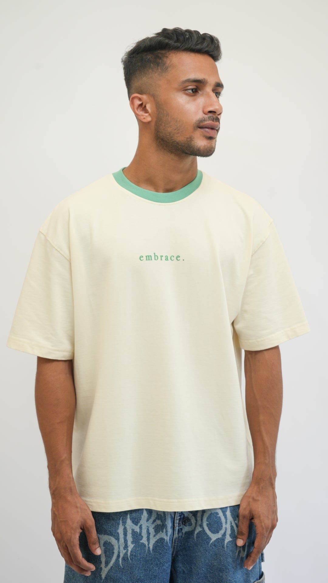 Embrace - Ivory & Mantis