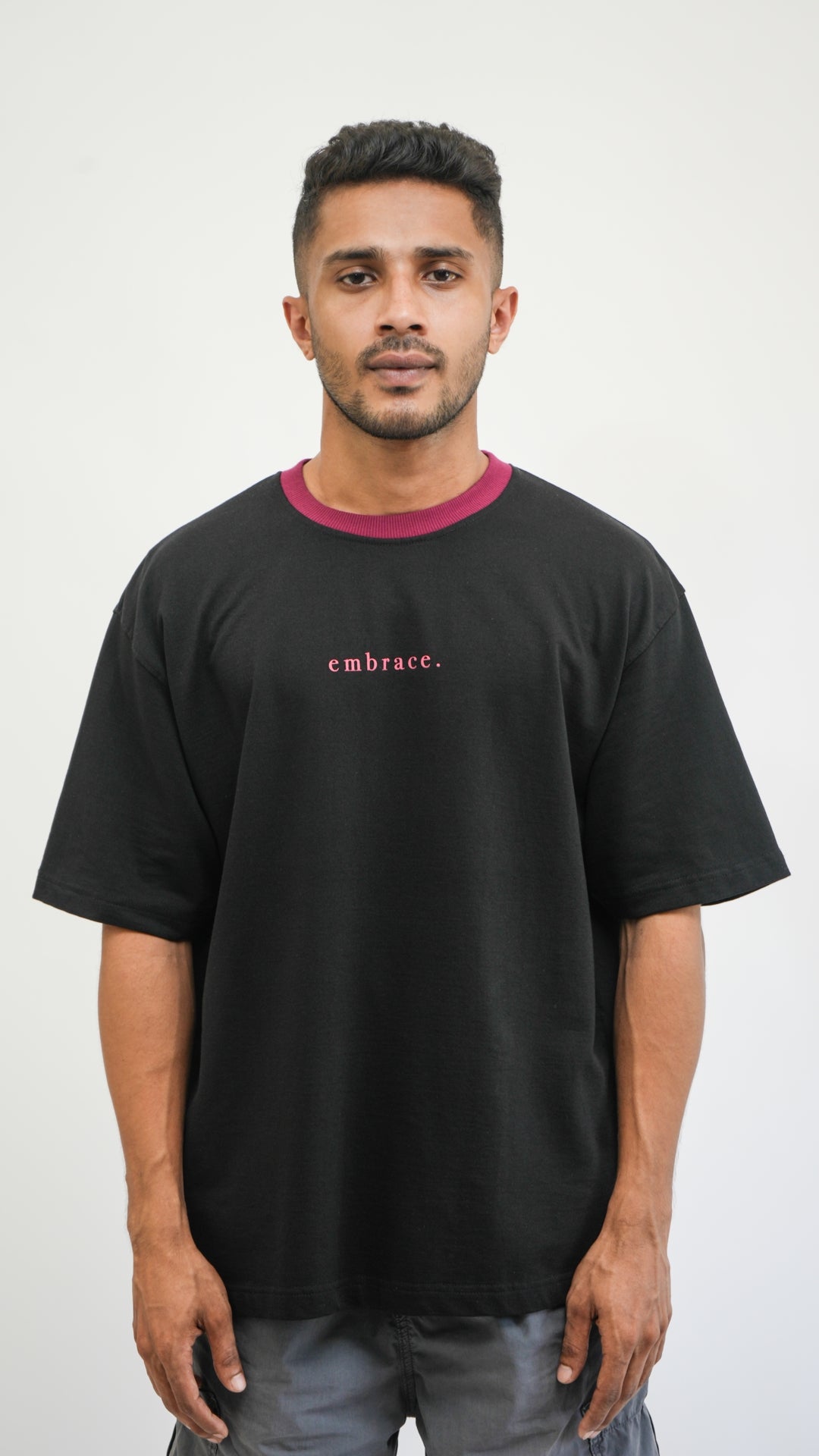 Embrace - Noir & Berry