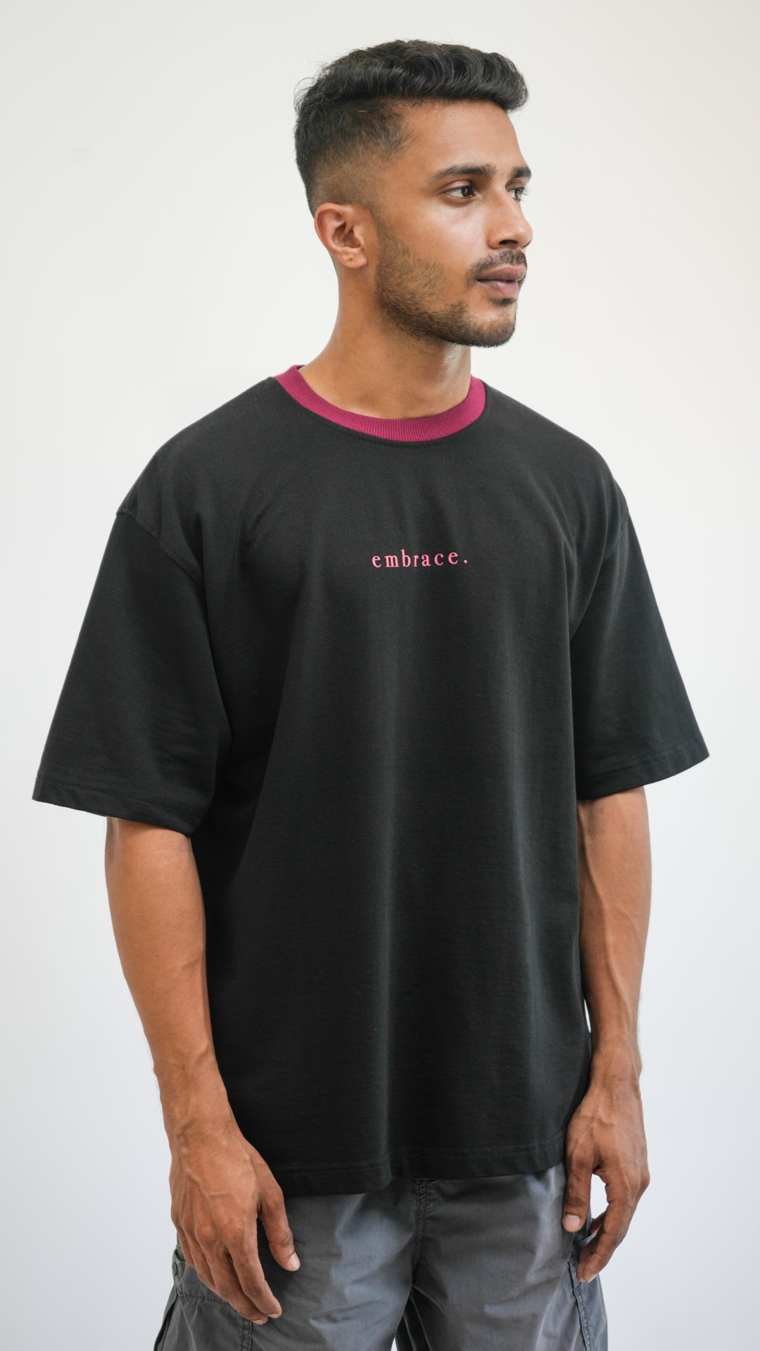 Embrace - Noir & Berry