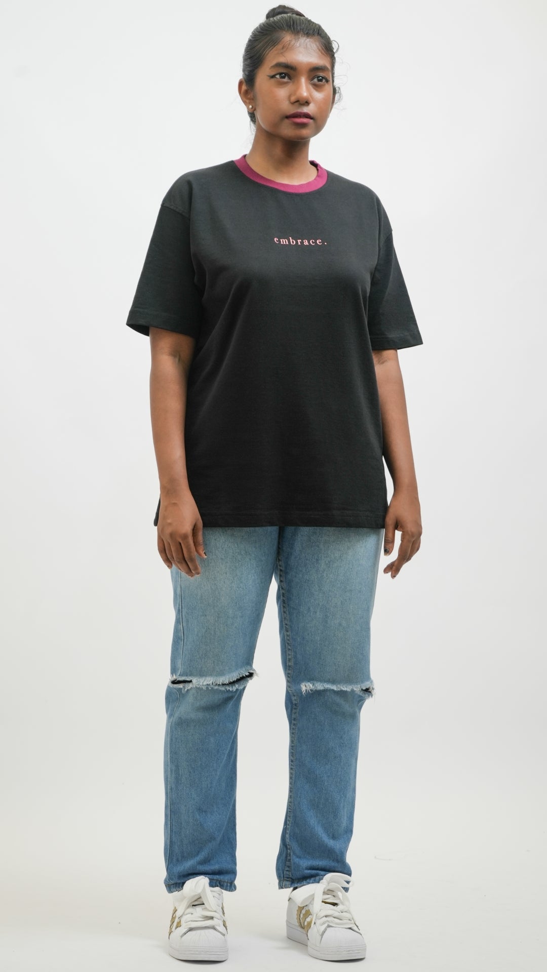 Embrace - Noir & Berry